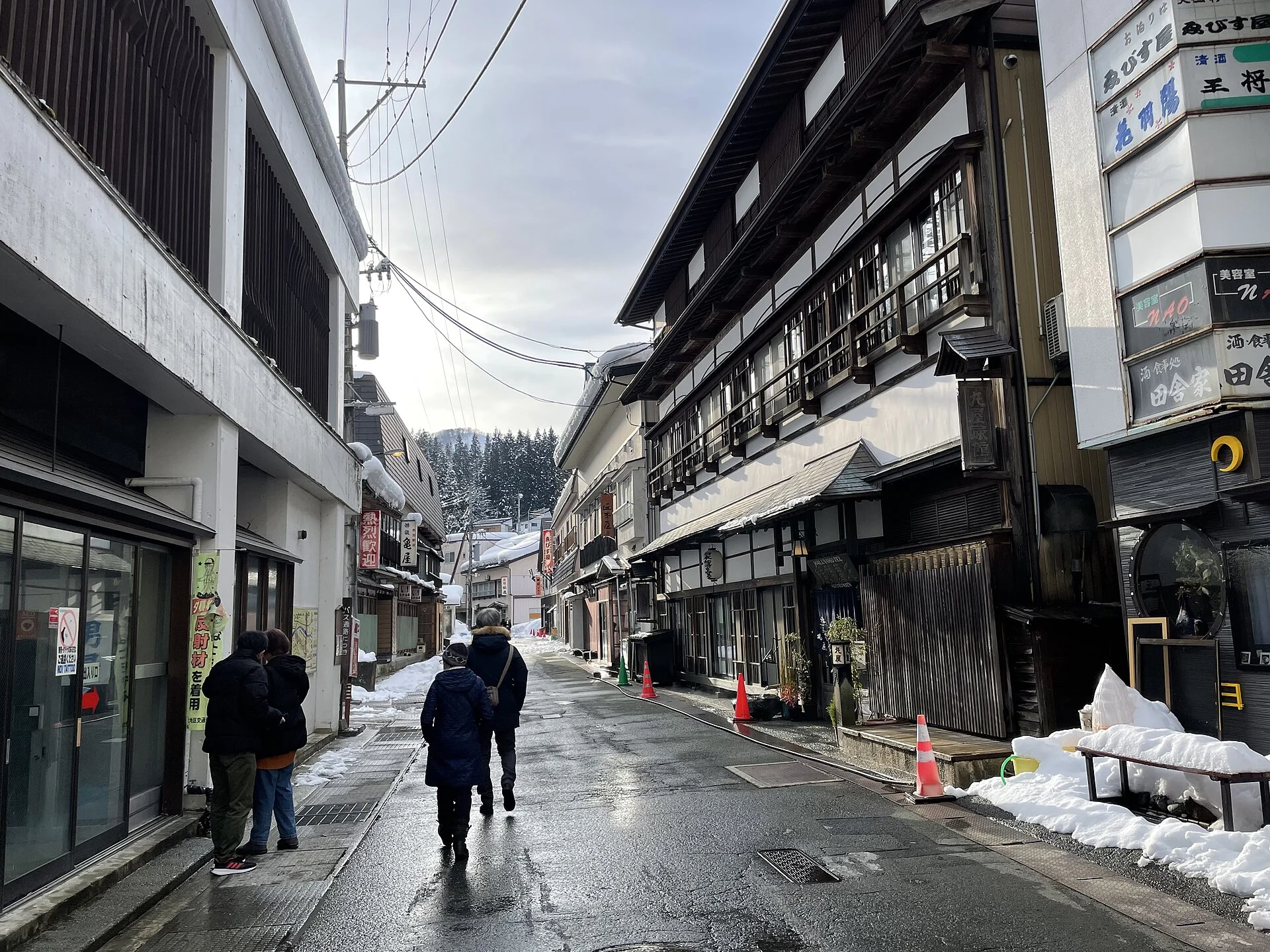 山形県大蔵村・肘折温泉の通り