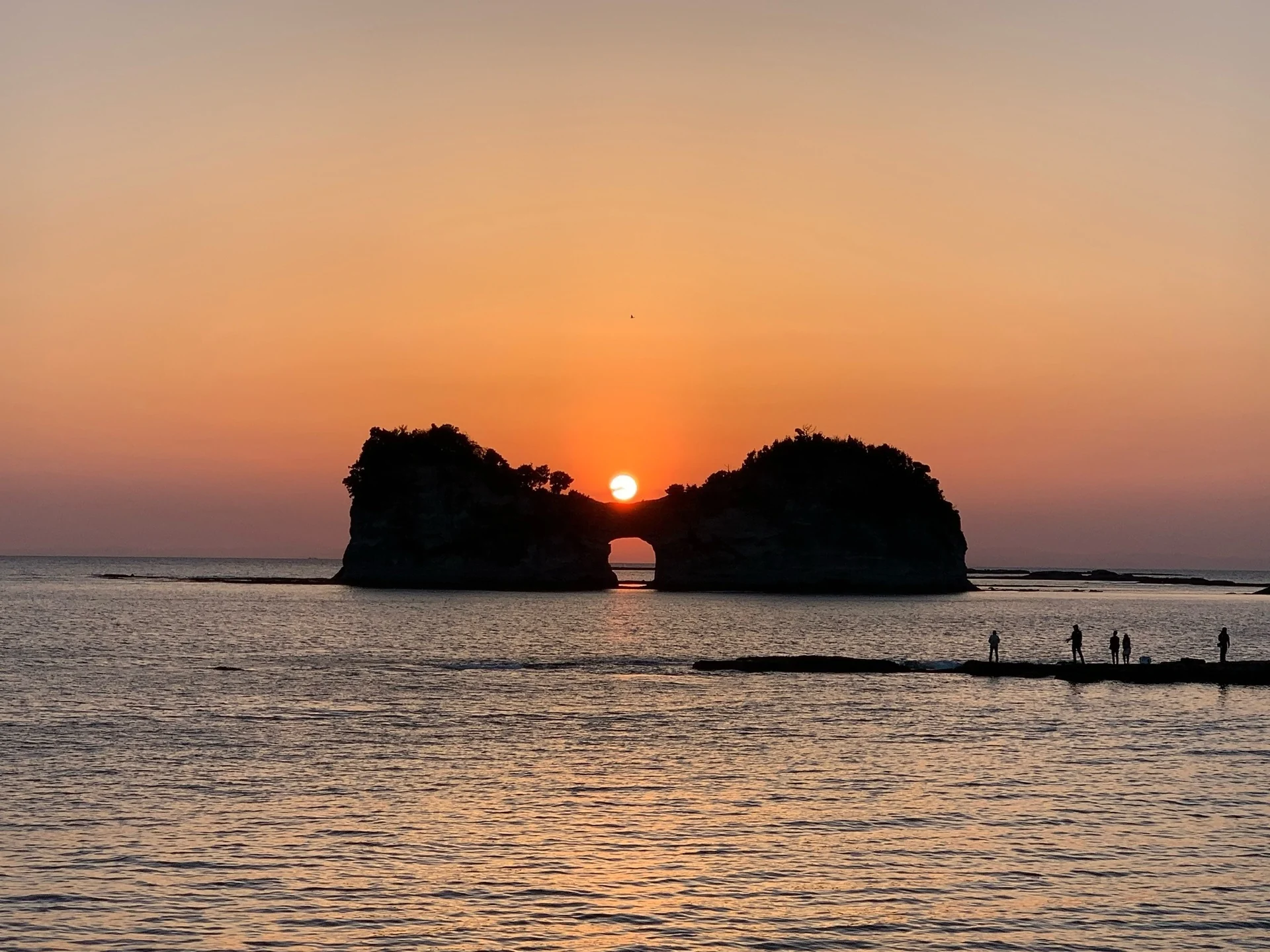 円月島