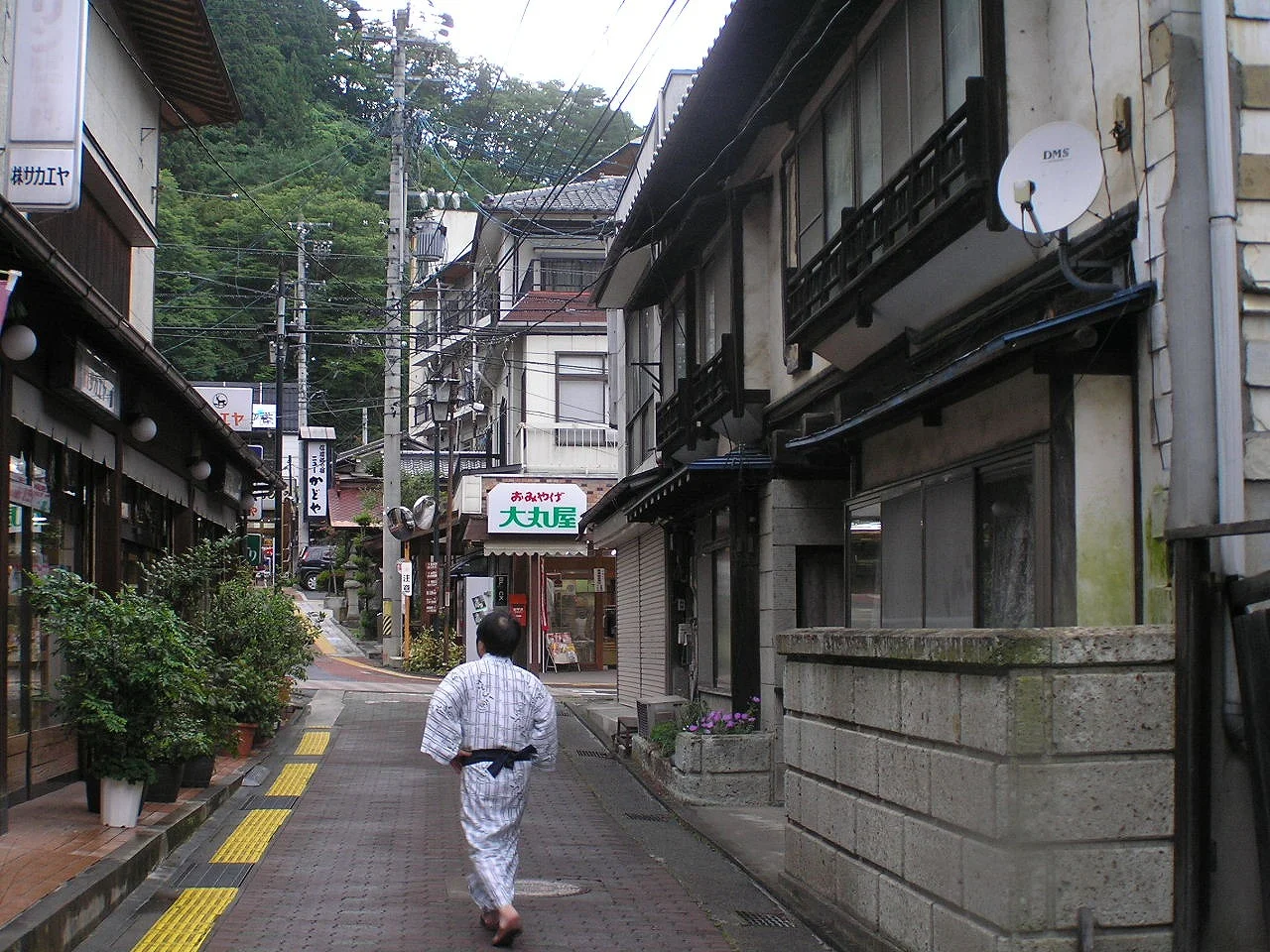 鹿教湯温泉・湯の町の通り