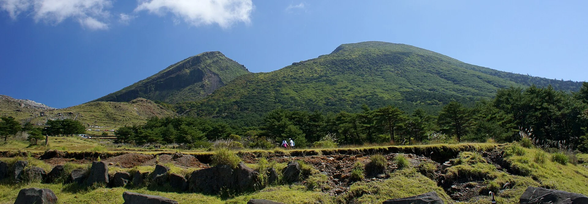 えびの高原・火山と草地がつくる風景