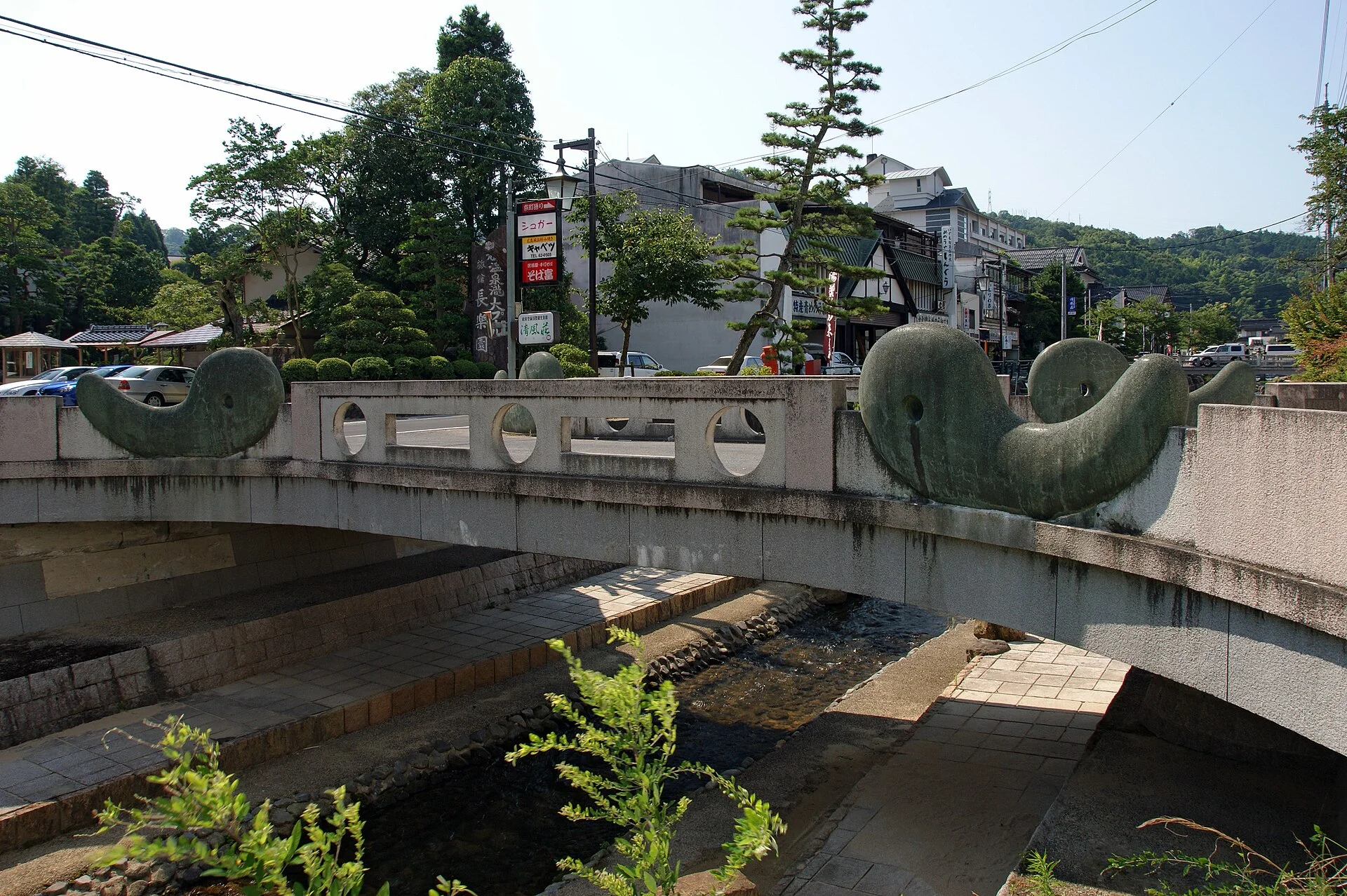 玉造温泉・川を渡る橋