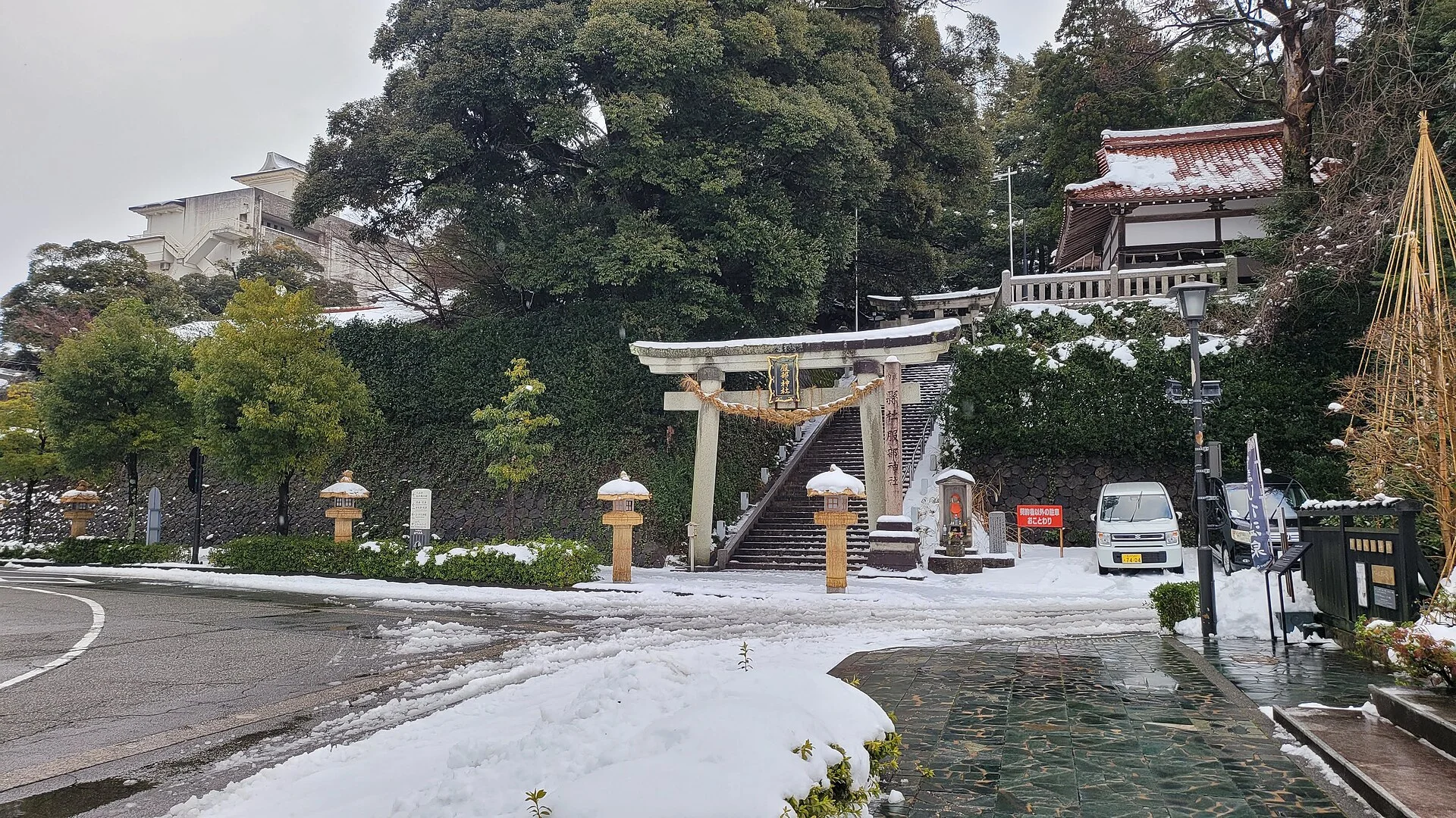 山代温泉・鳥居から望む町の風景