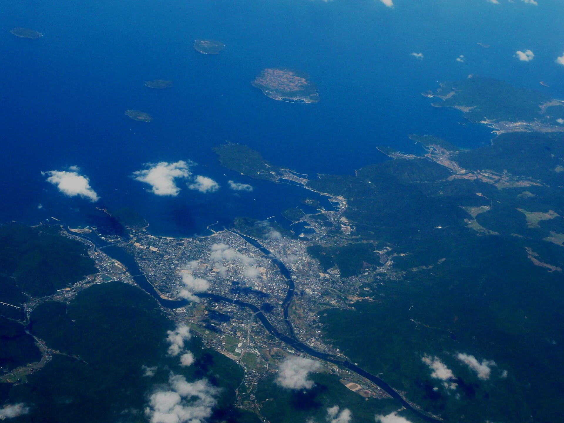 山口県萩市・市街地と日本海の眺め
