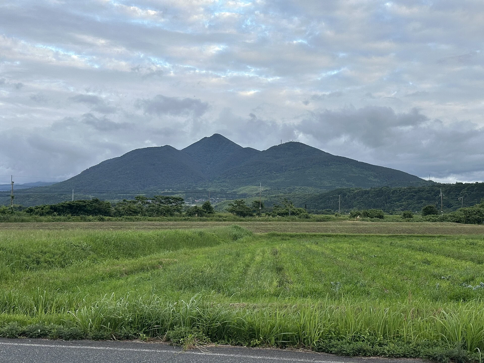 孝霊山