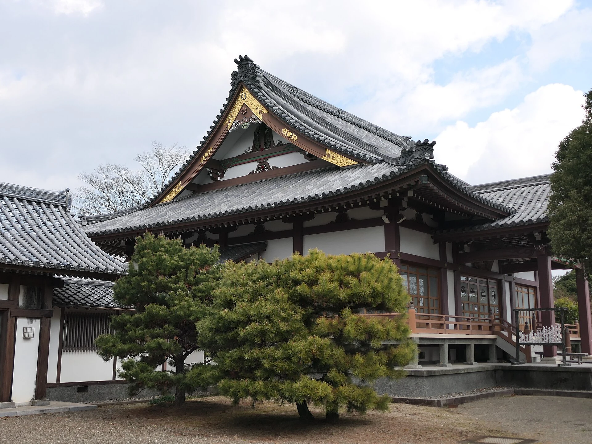 誕生寺