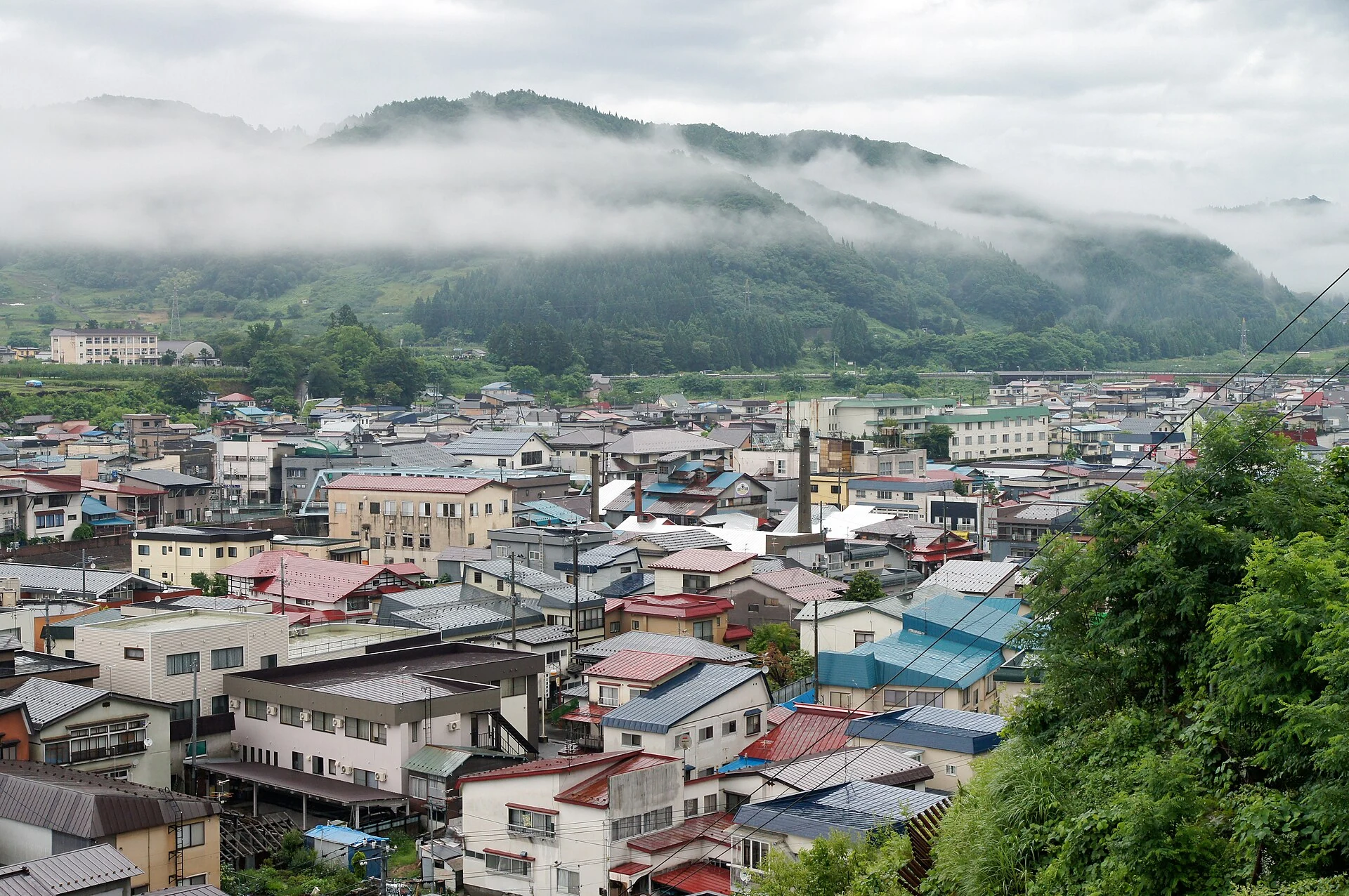 青森県大鰐町・茶臼山公園から望む大鰐温泉の町並み