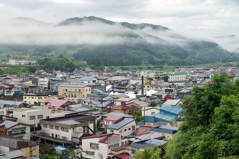 青森県大鰐町・茶臼山公園から望む大鰐温泉の町並み