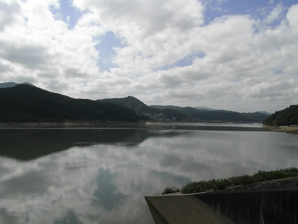 御所湖