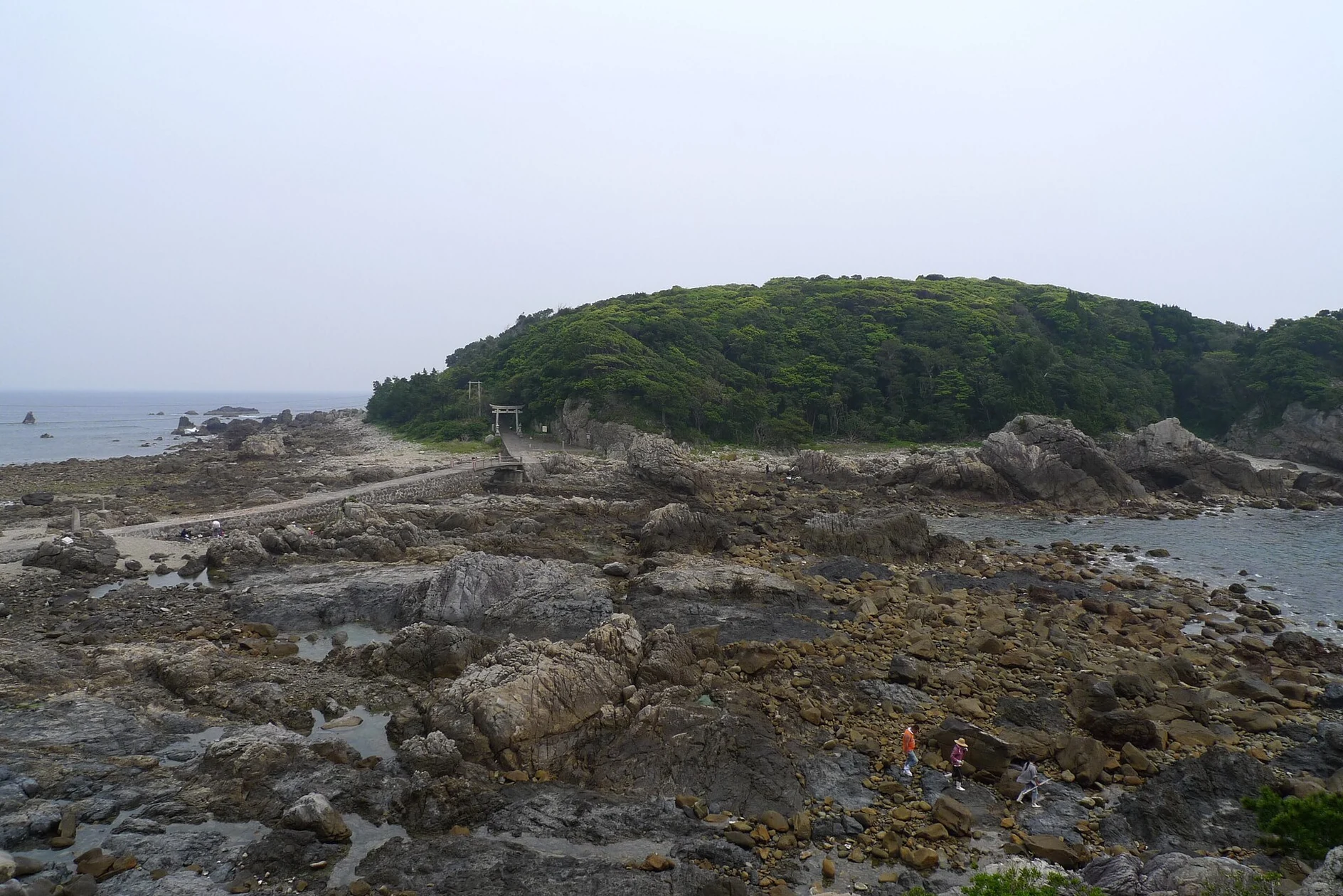 すさみの海と町