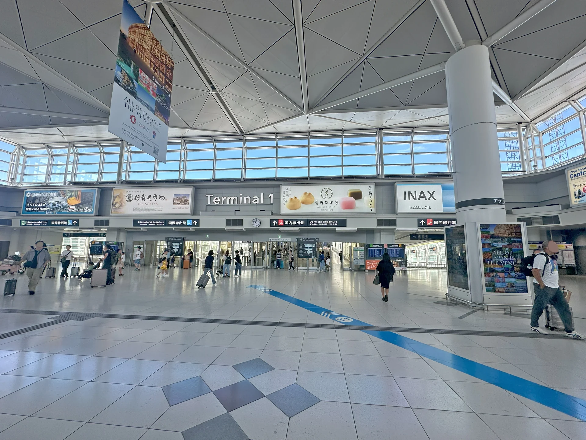 中部国際空港セントレア第1ターミナルの出入口