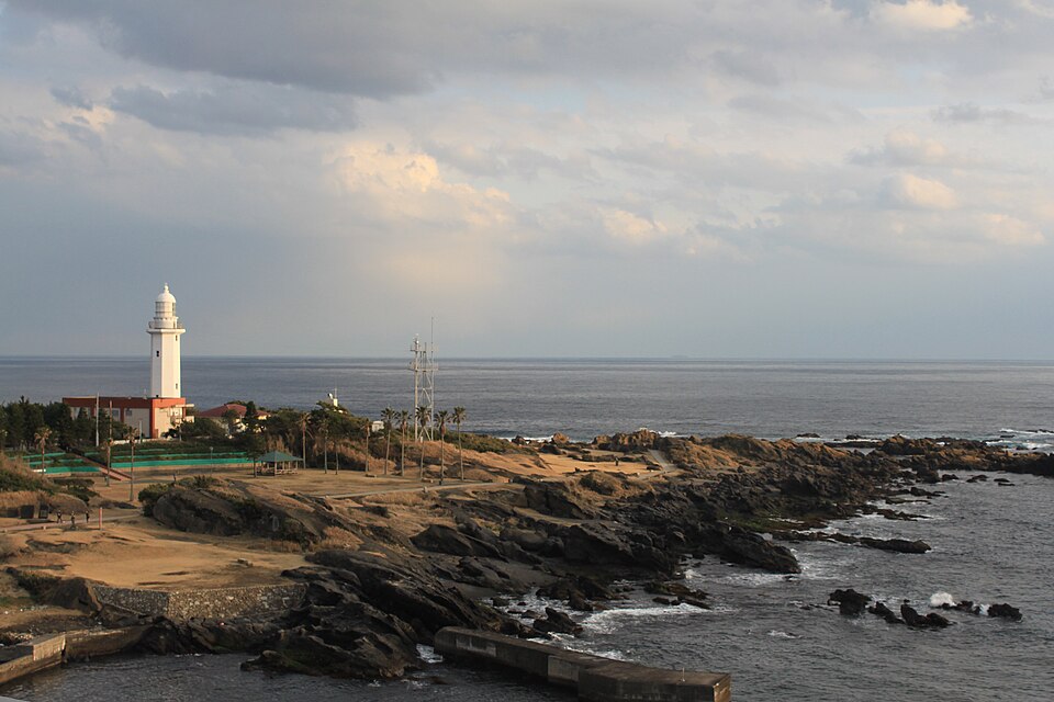南房総・白浜の海岸と野島埼灯台