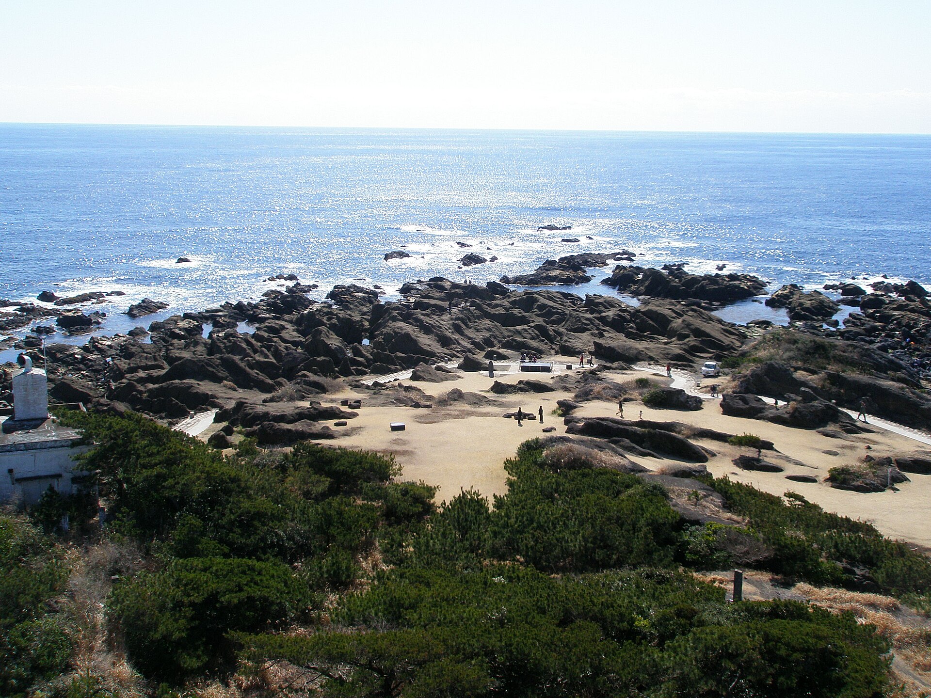 野島崎周辺に広がる南房総の岩礁海岸